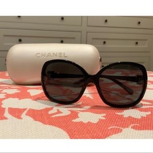 ❤️ Beautiful CHANEL Sunglasses 💫